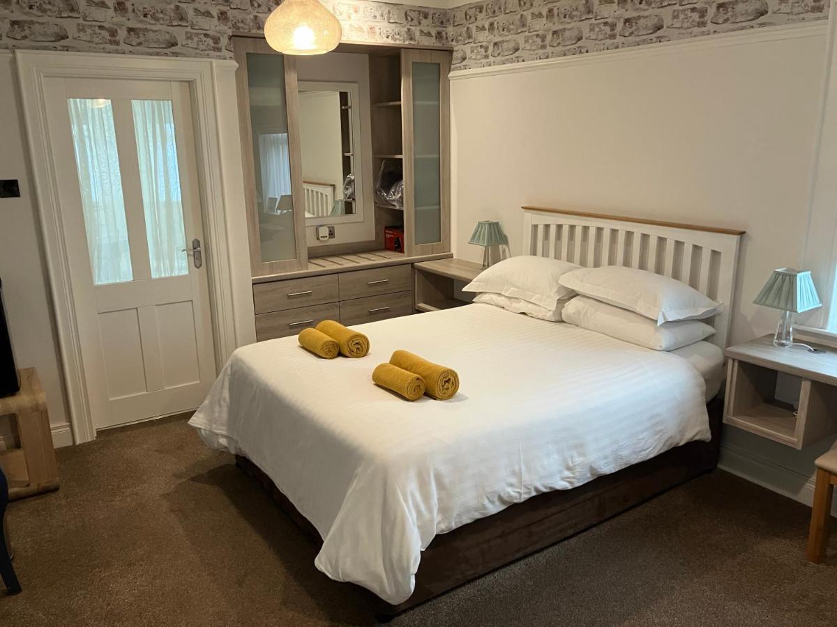 Anvershiel House Portrush Extérieur photo