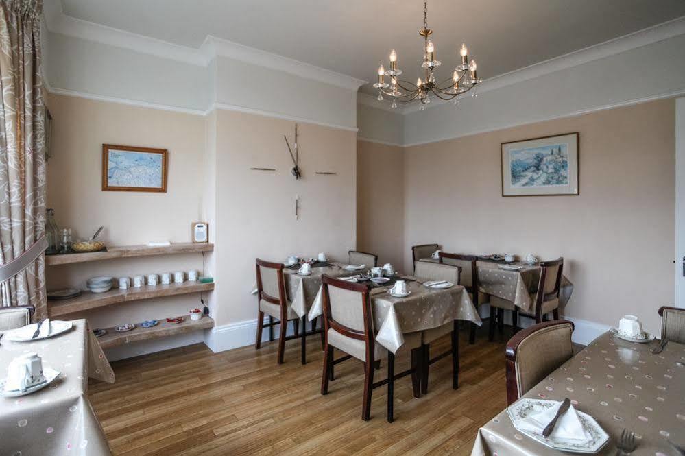Anvershiel House Portrush Extérieur photo