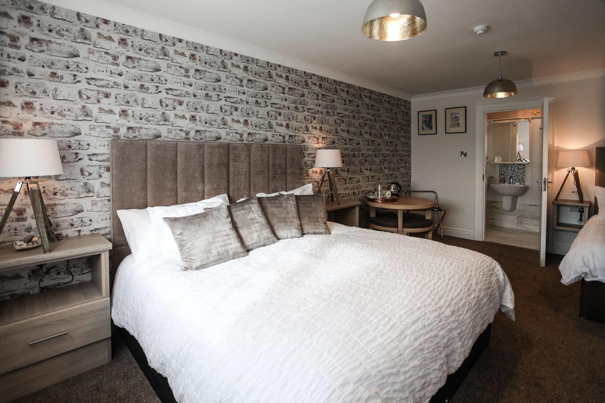 Anvershiel House Portrush Extérieur photo