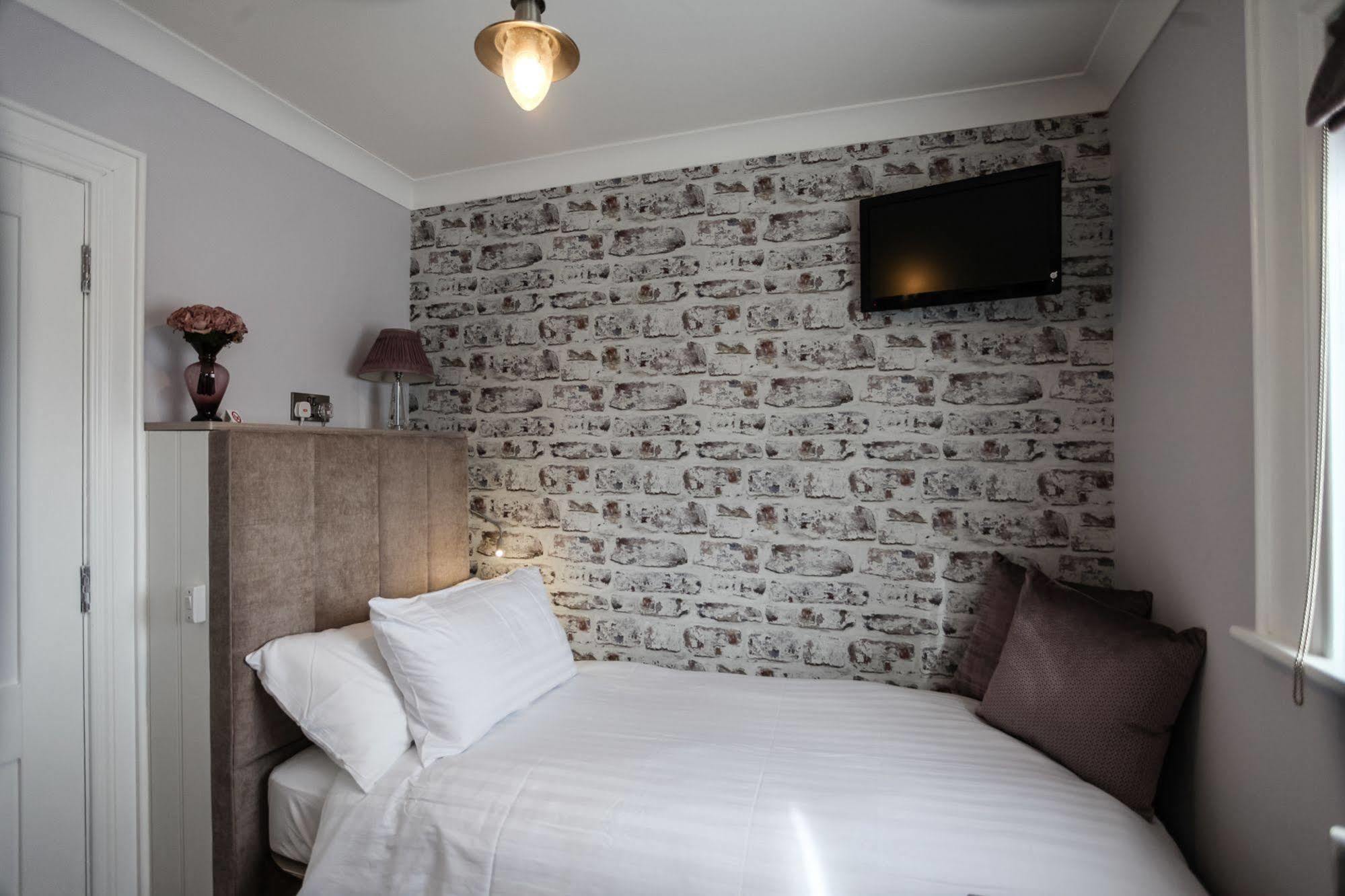 Anvershiel House Portrush Extérieur photo